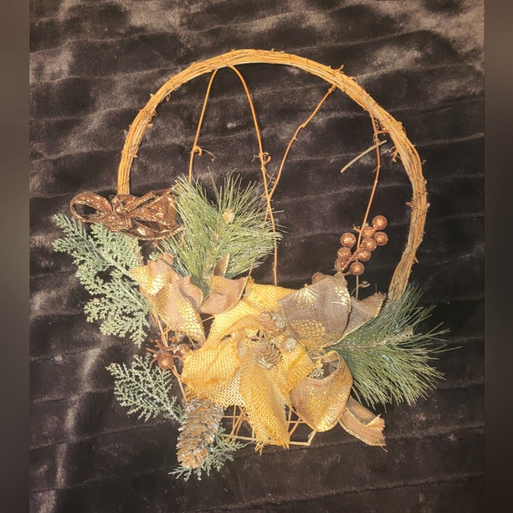 Christmas / pine hanging wall accent